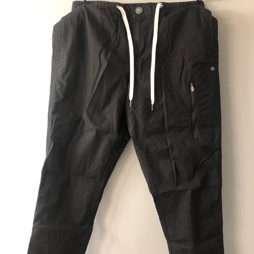 Vuori men's small black pants